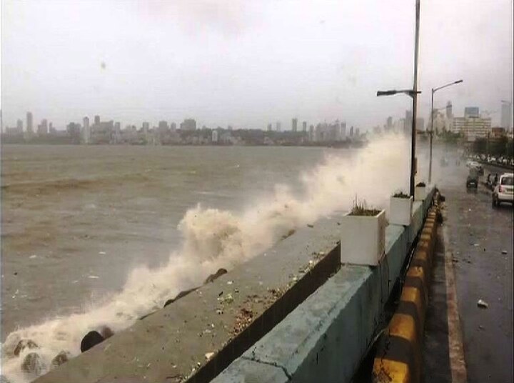 यंदाच्या मोसमातील आज सर्वात मोठी हायटाईड येणार आहे.