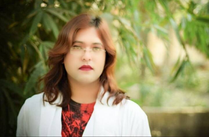 जुलै 2007 मध्ये जोयिता मंडल देशातील पहिल्या तृतीयपंथीय न्यायाधीश बनल्या होत्या. जोयिता यांनी पश्चिम बंगालमधील कोर्टात पदभार स्वीकारला होता. (फोटो – फेसबुक)