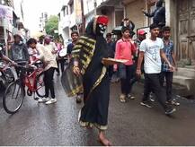 सांगलीतल्या रस्त्यावर भुताची आई ‘तडकडताई’