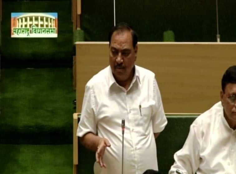 Eknath khadse gets extremely unhappy with police behavior with them विधानसभेत सर्व विरोधक खडसेंच्या बाजूने, भाजप आमदारांची चिडीचूप!