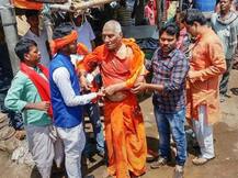 झारखंड : स्वामी अग्निवेश यांना भाजप कार्यकर्त्यांची बेदम मारहाण