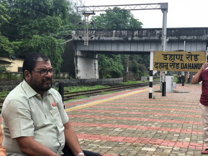 gujrat train not come to mumbai after raju shetty agitation राजू शेट्टींचा धसका, गुजरातवरुन येणारी दुधाची ट्रेन रद्द!