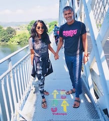 मिलिंद सोमणचं 25 वर्ष लहान गर्लफ्रेंडशी लग्न, आता दोघांनाही बिग बॉसची ऑफर