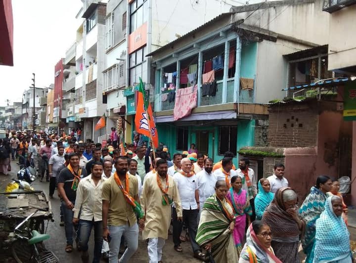 फेसबुक, व्हॉट्सअप आणि ट्विटरच्या माध्यमातून सोशल मीडियावरील हायटेक प्रचाराचंही नियोजन भाजपच्या वतीने करण्यात येत आहे. प्रचाराच्या शेवटच्या टप्प्यात मुख्यमंत्री देवेंद्र फडणवीस यांच्या सभांची शक्यता लक्षात घेता त्यादृष्टीने तयारी करण्यात येत आहे. 