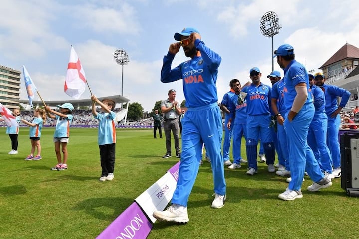 इंग्लंडमधील टी-20 आणि वन डे मालिकेनंतर भारतीय संघाचे काही शिलेदार मायदेशात परतले आहेत.