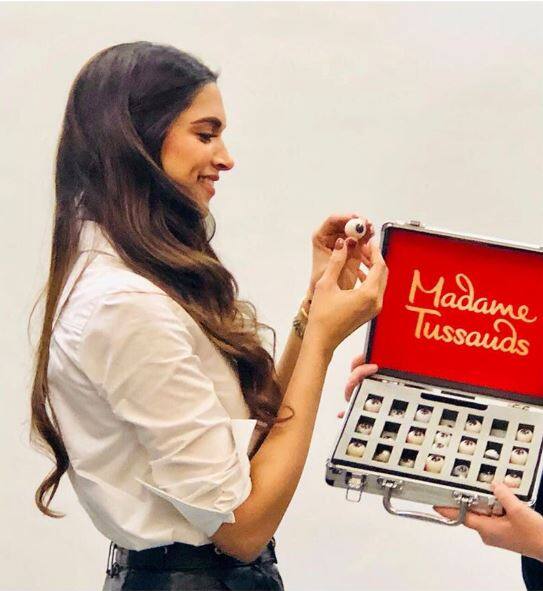 भारतासह जगभरातील अनेक प्रभावशाली व्यक्तिमत्वांचे पुतळे मादाम तुसाँमध्ये बनवण्यात आले असून आता दीपिकाचाही त्यामध्ये समावेश होणार आहे. 