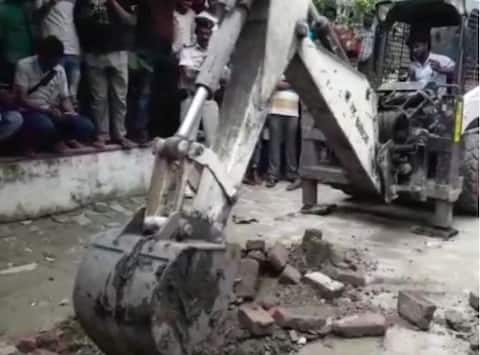 बिहार : सुधारगृहातील 16 मुलींवर बलात्कार, एकीची हत्या करून पुरलं बिहार : सुधारगृहातील 16 मुलींवर बलात्कार, एकीची हत्या करून पुरलं