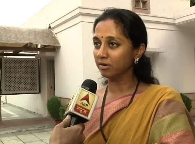 मराठा आंदोलन : झेपत नसेल, तर मुख्यमंत्र्यांनी राजीनामा द्यावा : सुप्रिया सुळे