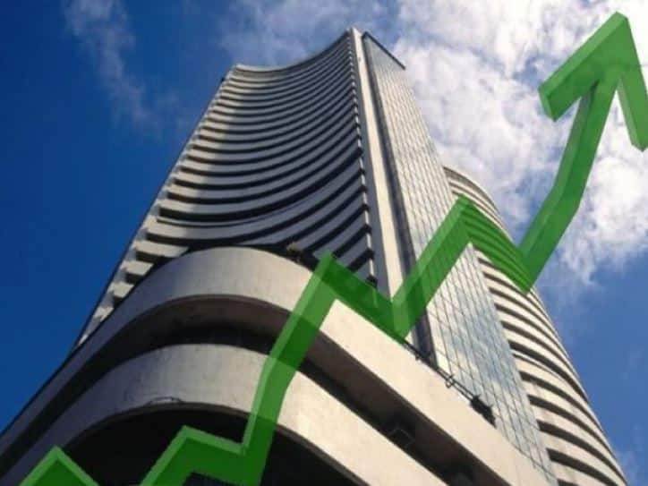 मुंबई शेअर बाजाराचा ऐतिहासिक उच्चांक Sensex Nifty trade at record highs मुंबई शेअर बाजाराचा ऐतिहासिक उच्चांक