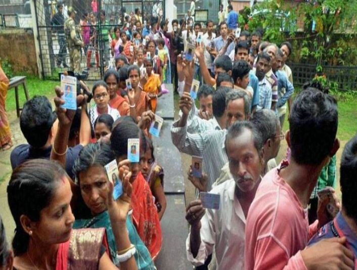 Assam Final NRC Draft Release: Around 40 Lakh Left Out Of Final Draft List Of Indian Citizens In Assam आसाममधील 40 लाख लोकांना भारताचं नागरिकत्व नाही!