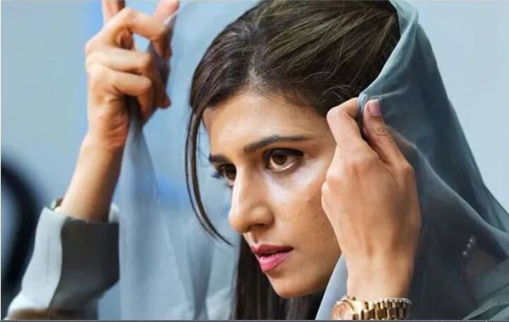 हिना रब्बानी खार : हिना पाकिस्तानमधील सर्वात कमी वयाच्या आणि पहिल्या महिला परराष्ट्रमंत्री आहेत. हिना यांनी जगात विविध ठिकाणी पाकिस्तानचं प्रतिनिधीत्व केलं आहे. हिना आपल्या हुशारीशिवाय आपल्या स्टाईल आणि सौंदर्यासाठी त्या नेहमीच चर्चेत असतात. पंजाबच्या माजी गव्हर्नर आणि मुख्यमंत्री गुलाम मुस्तफा खार हे हिना यांचे मामा आहेत. 