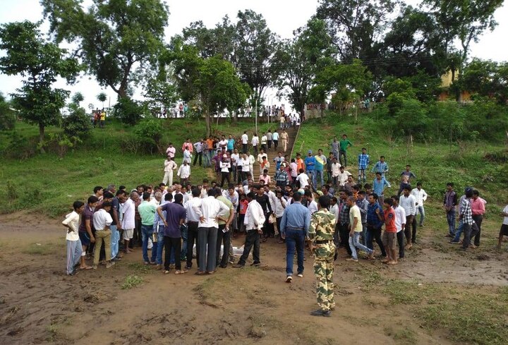 Two college girls drown in river while taking selfie in Gondia सेल्फी घेताना नदीत पडून दोन महाविद्यालयीन तरुणींचा मृत्यू