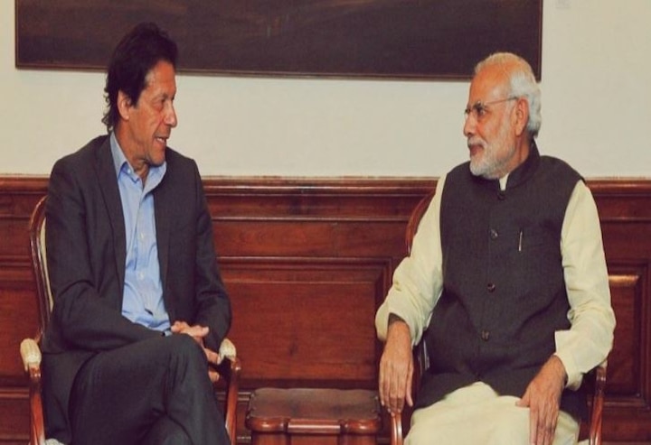 Imran khan may invite narendra modi for his oath ceremony इमरान खान यांच्या शपथविधीसाठी मोदींना निमंत्रण?