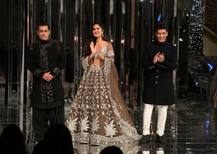 बॉलिवूडची बहुचर्चित जोडी सलमान-कतरिनाचा रॅम्पवॉक