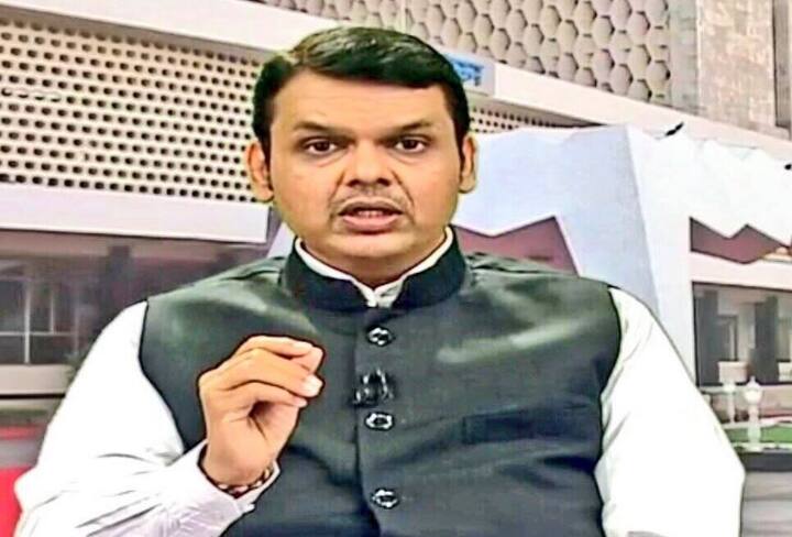 लेखन हे माझं व्यक्त होण्याचं माध्यम आहे. या माध्यमामुळे अनेक माणसं जोडली गेली आहेत. सोलापुरातील डॉ. आनंद पवार हे त्यातलेच एक. कायमच माझ्या लेखनाचं कौतुक करत असतात. आज त्यांनी माझ्यासाठी पुस्तक आणि त्यासोबत सुंदर हस्ताक्षरात पत्र पाठवलं. लिहित्या माणसाला आणखी काय हवं असतं?