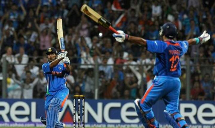 धोनीच्या नेतृत्त्वात भारतीय संघाने 2007 साली टी-20 विश्वचषक, 2011 चा विश्वचषक आणि 2013 साली आयसीसी चॅम्पियन्स ट्रॉफी जिंकली आहे.