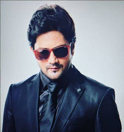 मराठी मनोरंजन विश्वातील 'चॉकलेट हिरो' अशी ओळख असलेला अभिनेता अनिकेत विश्वासराव लवकरच लग्नाच्या बेडीत अडकणार आहे. 