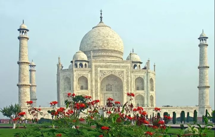 Unlock 4  The Taj Mahal is open to tourists after 188 days Unlock 4 | 188 दिवसानंतर ताजमहाल पर्यटकांसाठी खुला, पाळावे लागणार नियम