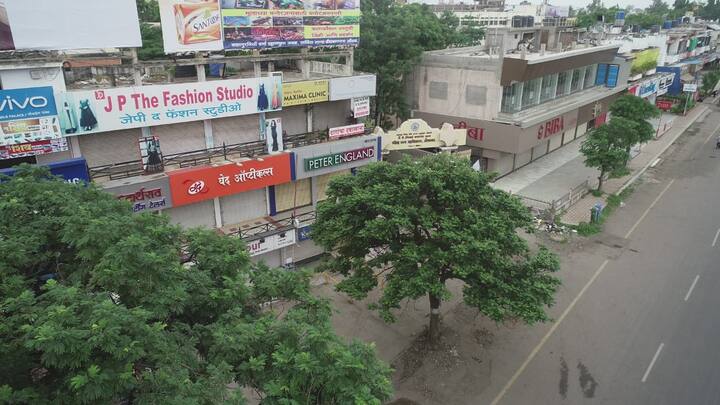 औरंगाबादमधील दुकानदारांनी दुकाने बंद ठेऊन बंदला प्रतिसाद