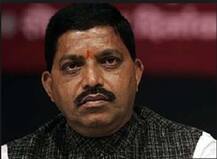 माजी महापौरांचा फोन टॅप, शिवसेना पदाधिकाऱ्याची हकालपट्टी