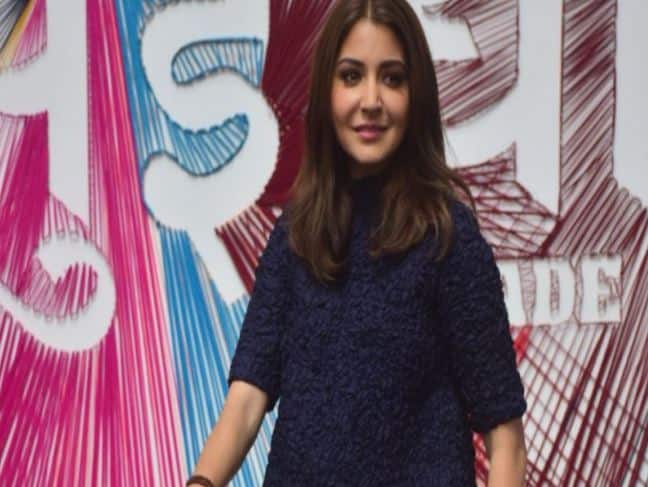 टीम इंडियासोबतच्या फोटोमुळे ट्रोल, अनुष्का शर्मा म्हणते... i dont react to trolls says anushka sharma on backlash over bcci picture टीम इंडियासोबतच्या फोटोमुळे ट्रोल, अनुष्का शर्मा म्हणते...