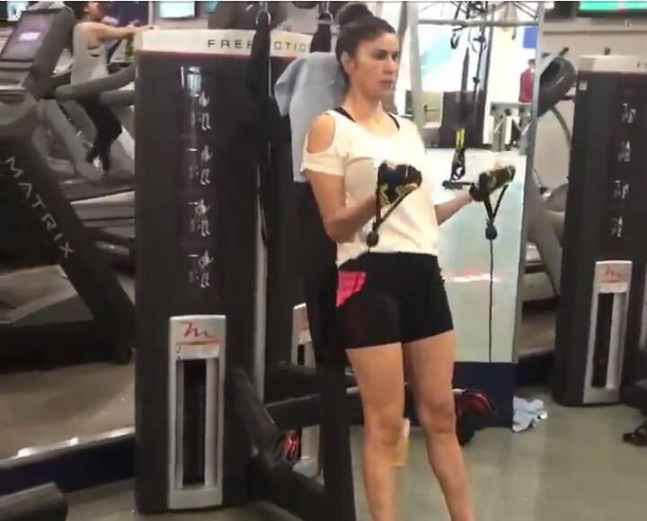 सुशील एक टीव्ही चॅनेलची अँकर आणि अभिनेत्री आहे. दरम्यान, या घटनेची नोंद अंबाला पोलिसात झाली आहे. पोलिस आता सीसीटीव्हीच्या आधारे या युवकाचा शोध घेत आहेत.