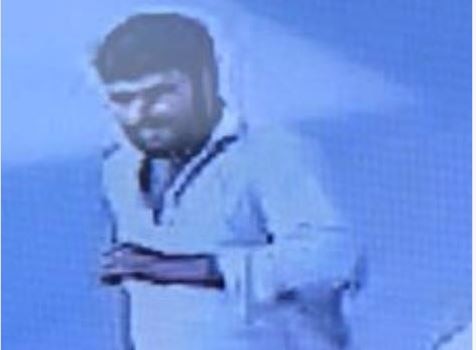 Man who tried to attack on Umar Khalid caught on CCTV उमर खालिदवर हल्ला करणारा सीसीटीव्हीत कैद