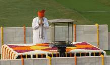 राजघाटावर पंतप्रधान मोदींकडून महात्मा गांधींना श्रद्धांजली