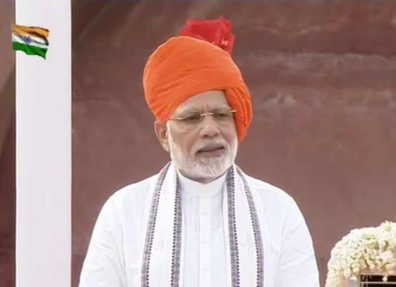 आम्ही चार वर्षात जे केलं, त्यासाठी शंभर वर्ष कमी पडली असती- मोदी pm modi compares his Four years works to 2013 UPA2 govt आम्ही चार वर्षात जे केलं, त्यासाठी शंभर वर्ष कमी पडली असती- मोदी