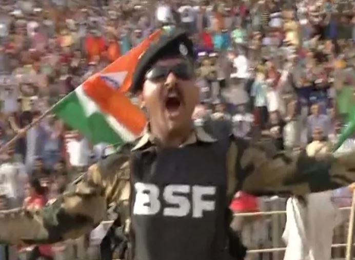 BSF चा तो जवान, ज्याच्या आवाजाने बीटिंग रिट्रीटवेळी अंगावर शहारे येतात!