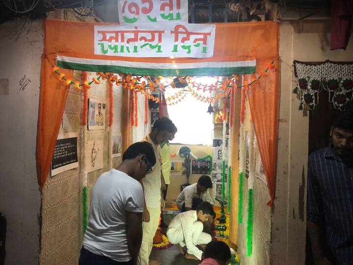 पाहा आणखी फोटो...