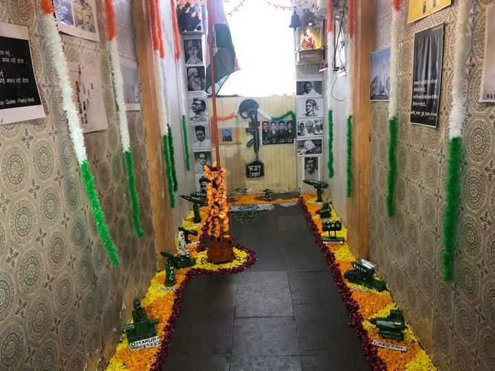 स्वातंत्र्य दिनी धांगडधिंगा घालणाऱ्या लोकांच्या डोळ्यात अंजन घालण्याचं काम या चिमुरड्यांनी केले आहे.