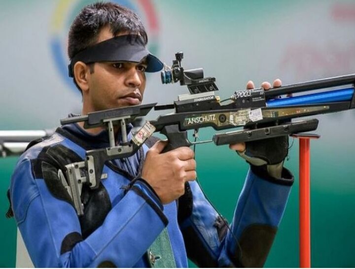 Asian Games 2018 Deepak Kumar wins silver in men 10m Air Rifle आशियाई स्पर्धा : 10 मिटर एअर रायफल शुटींगमध्ये भारताचा 'रौप्य'वेध