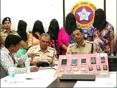 तरुणींशी मैत्रीच्या आमिषाने लूट, निशा फ्रेंडशीप क्लबचा पर्दाफाश तरुणींशी मैत्रीच्या आमिषाने लूट, निशा फ्रेंडशीप क्लबचा पर्दाफाश