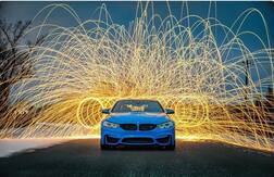 BMW च्या जाहिरातीत 'ऑडी'चा लोगो, ट्विटरवर जुगलबंदी