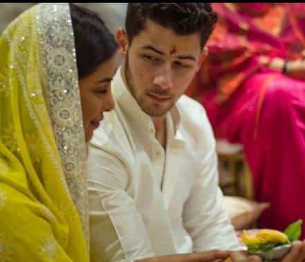 प्रियंका चोप्रा आणि निक हवाई बेटांवर लग्न करणार? Priyanka Chopra and Nik Jonas likely to marry on Hawai islands latest update प्रियंका चोप्रा आणि निक हवाई बेटांवर लग्न करणार?