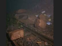 खंडाळा घाटातील दरड हटवली, पुणे-मुंबई रेल्वे वाहतूक सुरु