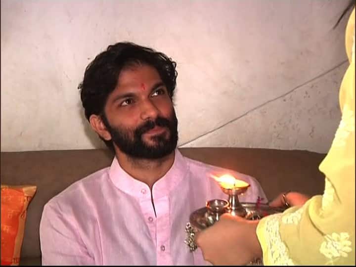 राज ठाकरेंच्या मुलांनीही यावेळी रक्षाबंधन साजरं केलं. 