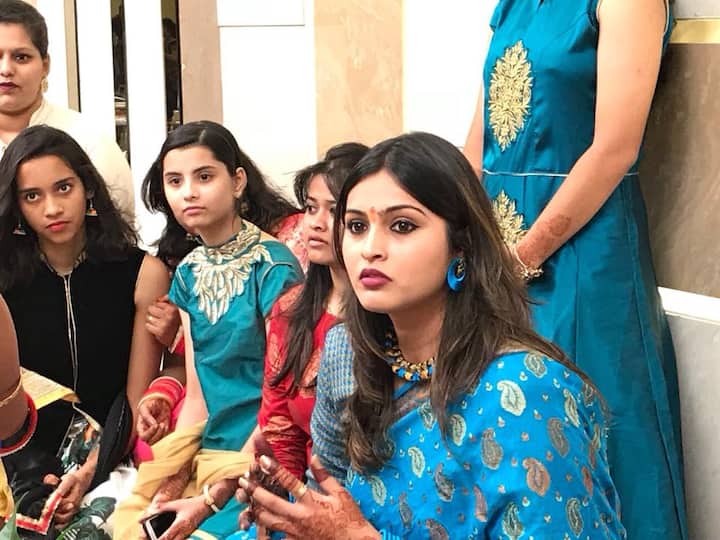 'जय मल्हार' या पौराणिक मालिकेत म्हाळसाच्या भूमिकेद्वारे घराघरात पोहोचलेली अभिनेत्री सुरभी हांडेचा साखरपुडा झाला आहे. 