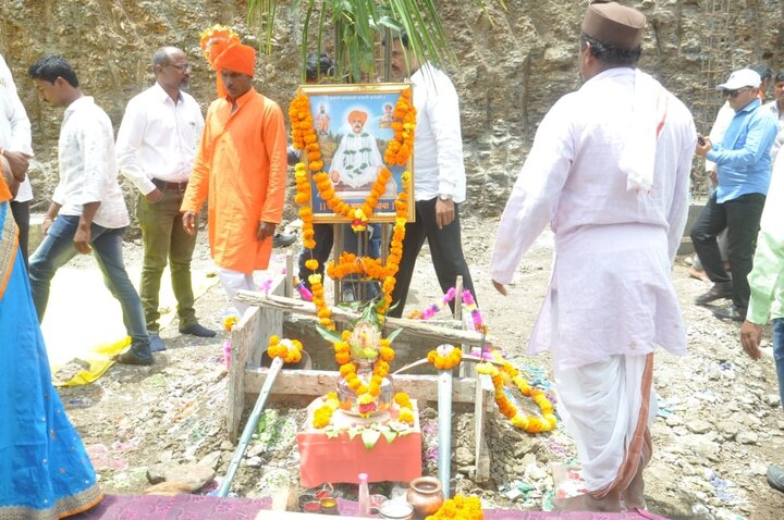 त्यावेळी मेळाव्यात भगवानबाबांचे सावरगाव येथे भव्य-दिव्य स्मारक उभारण्याची घोषणा त्यांनी केली होती.