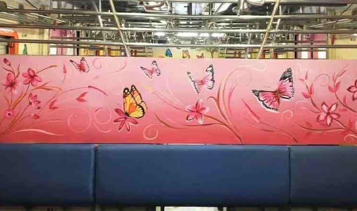 डब्यांना टप्प्याटप्प्यानं रंग दिल्यानंतर लवकरच अजून काही डब्बे प्रवाशांच्या सेवेत दाखल होणार आहेत. येत्या काही दिवसांतच हे नवीन लोकलचे डबे रुळावर धावणार असल्याची माहिती आहे.