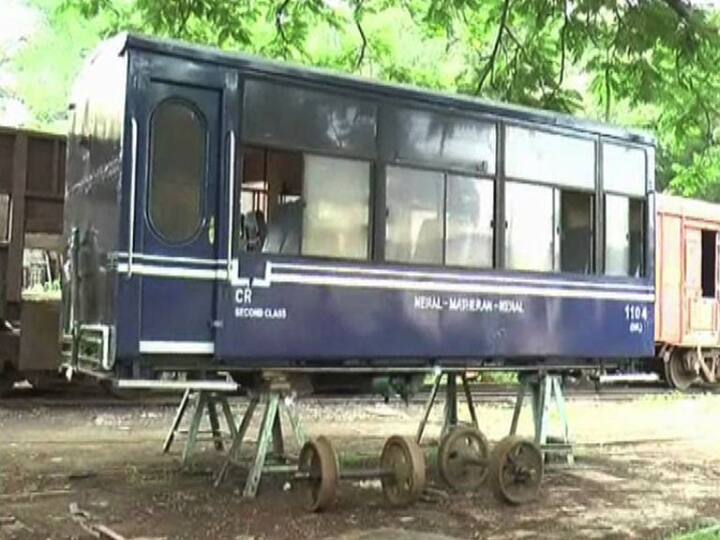 नेरळ पासून माथेरानला जाणाऱ्या माथेरान लाईट रेल्वेने शंभर वर्ष पूर्ण केली आहेत. याच पार्श्वभूमीवर रेल्वेमंत्री पियुष गोयल यांनी एसी डबा जोडण्याची कल्पना अधिकाऱ्यांना दिली आणि मग कुर्डुवाडीच्या कारखान्यात याचा प्रयोग सुरु झाला.