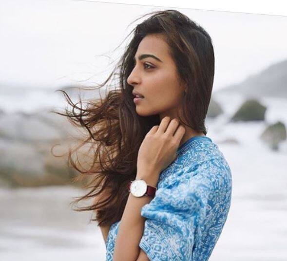 राधिकाला हिंदी, इंग्रजी, तमीळ, मराठी, तेलुगू, मल्याळम आणि बंगाली या सात भाषा येतात. बॉलिवूडमध्ये सर्वाधिका भाषा येणारी राधिका एकमेव अभिनेत्री आहे. (फोटो- इन्स्टाग्राम)