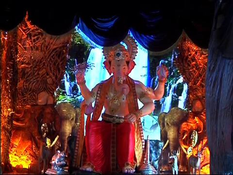 लालबागच्या राजाने राजमहल सोडला, प्रथमच जंगलातील शिळेवर विराजमान! लालबागच्या राजाने राजमहल सोडला, प्रथमच जंगलातील शिळेवर विराजमान!