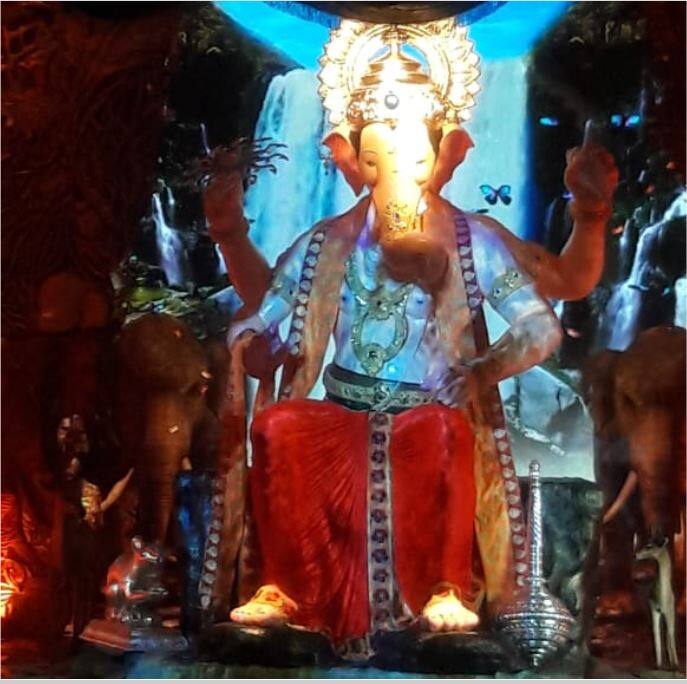 तब्बल 30 वर्षांनी लालबागच्या राजाच्या देखाव्यात हा प्रयोग करण्यात आला आहे. 