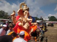 जवानही बाप्पाच्या आगमनात दंग, नाशिकच्या आर्टिलरी सेंटरमध्ये बाप्पा विराजमान