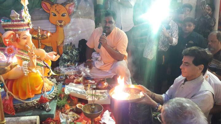 अवघं जग फिरलो, मात्र श्याम सदनमधील चार भींतींनी जे प्रेम दिलं ते कुठेही मिळालं नाही, अशा भावूक आठवणी जितेंद्र यांनी जागवल्या होत्या.