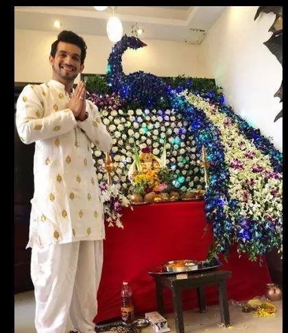 अभिनेता सुशांत सिंह राजपूतच्या बाप्पाचं डेकोरेशन (PHOTO - ट्विटर)