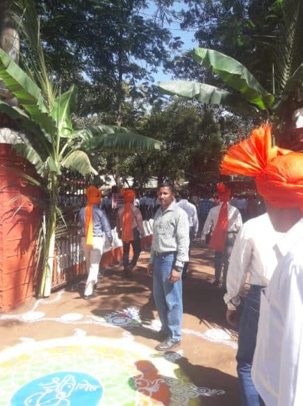 अधिकारी वर्गाने देखील झांज पथकात सहभागी झाला होता. मिलिटरी बँड श्री मूर्तीच्या मिरवणुकीचे आकर्षण ठरले होते. अधिकारी आणि जवान त्यांचे कुटुंबीय देखील उत्साहाने मिरवणुकीत सहभागी झाले होते. 