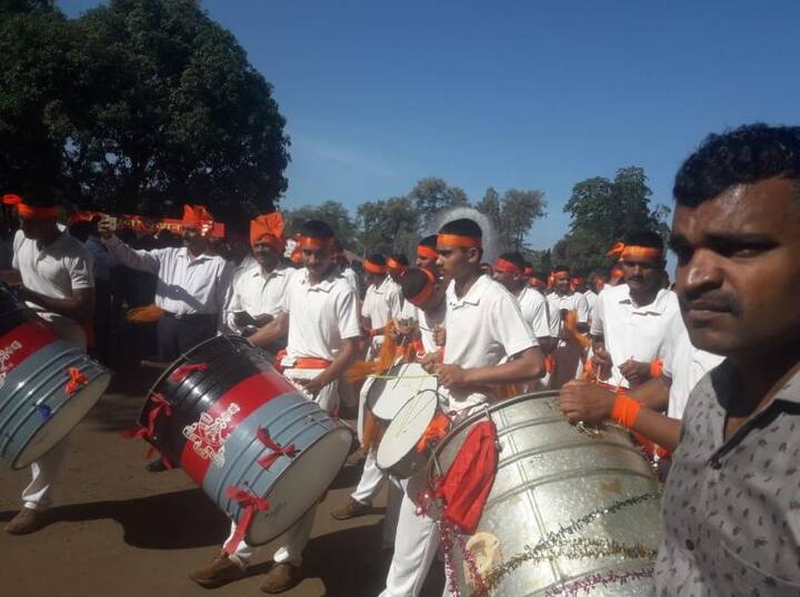 श्री मूर्ती वाजत-गाजत आणून तिची मिलिटरी महादेव मंदिरात प्रतिष्ठापना करण्यात आली. नंतर ब्रिगेडियर गोविंद कलवड आणि त्यांच्या पत्नीच्या हस्ते श्री चे विधिवत पूजन करण्यात आले.